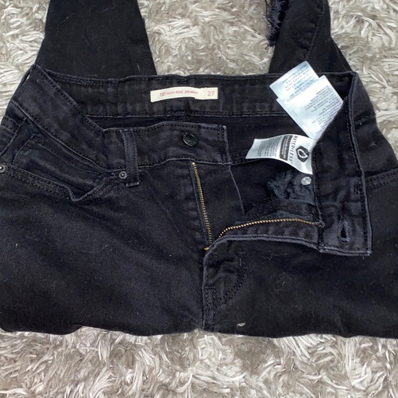 Levi’s high rise skinny jeans size 27! - Picture 2 of 3